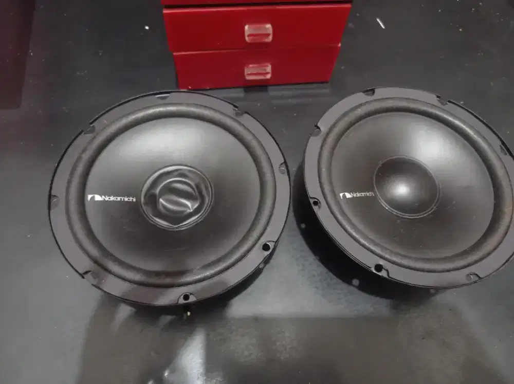 speaker pintu mobil
