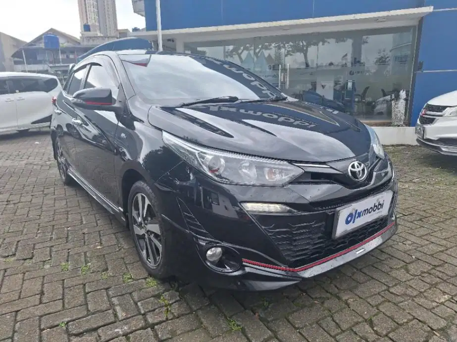 DP MURAH Toyota Yaris 1.5 TRD Sportivo Bensin-AT 2018 Hitam CSMMB