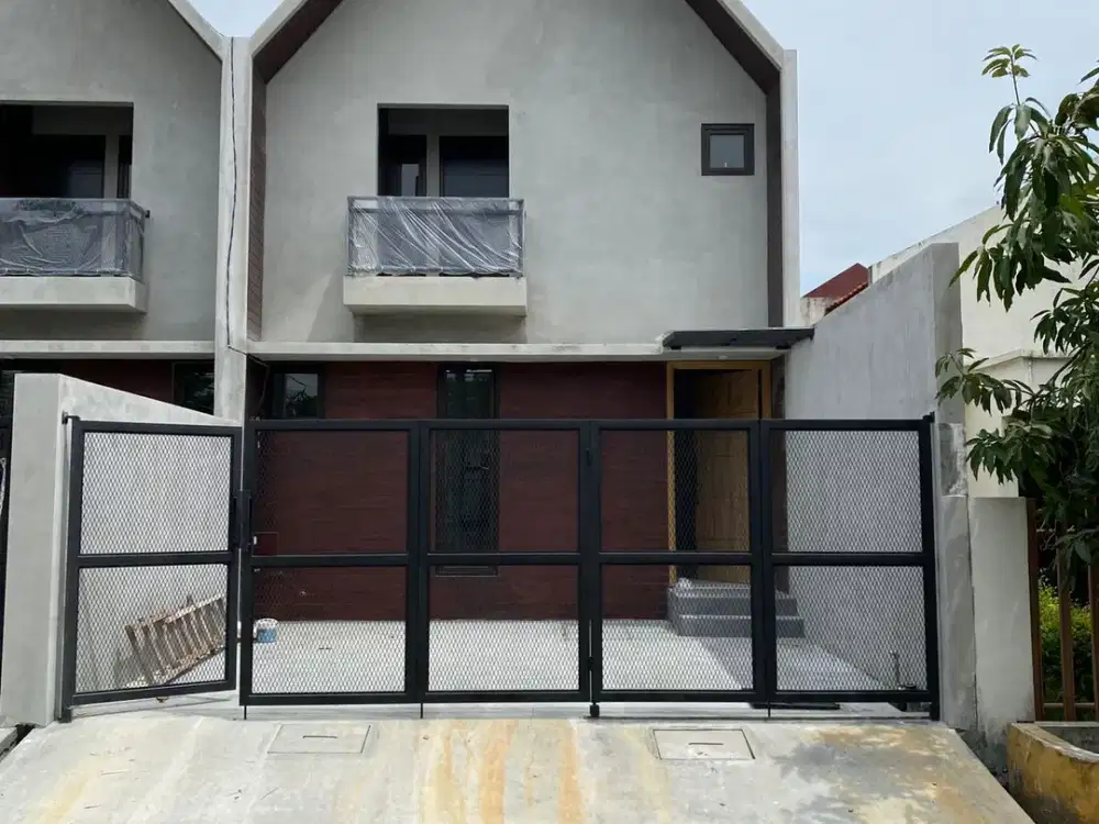 Rumah Baru 2 Lantai Perum Kutisari Surabaya Selatan