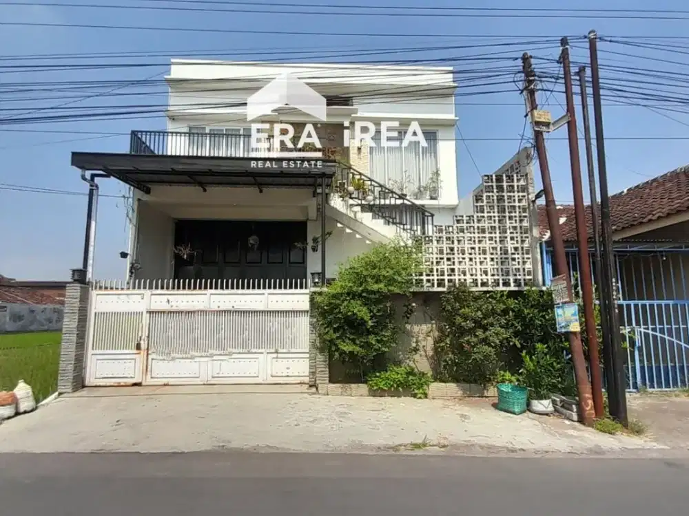 Rumah 2,5 Lantai Dijual di Solo Timur - Triyagan Dekat Mitra Swalayan, Universitas Terbuka dan Indogrosir Solo