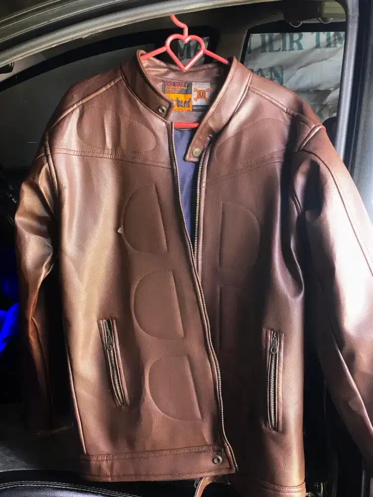 DIJUAL JAKET KULIT Uk M (UNISEX)
