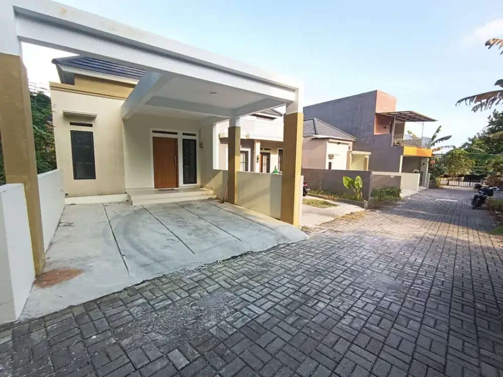 Rumah Siap Huni Lahan Luas 121 m² di Jakal Sleman - Sisa Lahan Luas, Harga Promo!