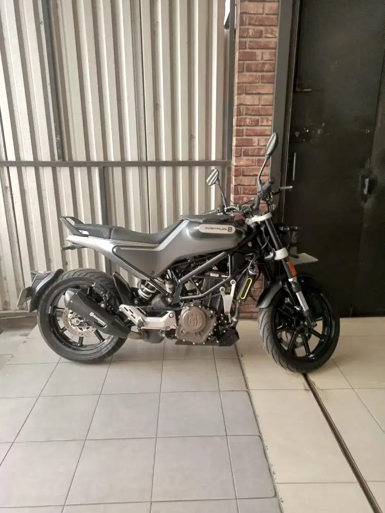 Husqvarna Svartpilen 250 | Seperti Baru | KM Asli 2.440