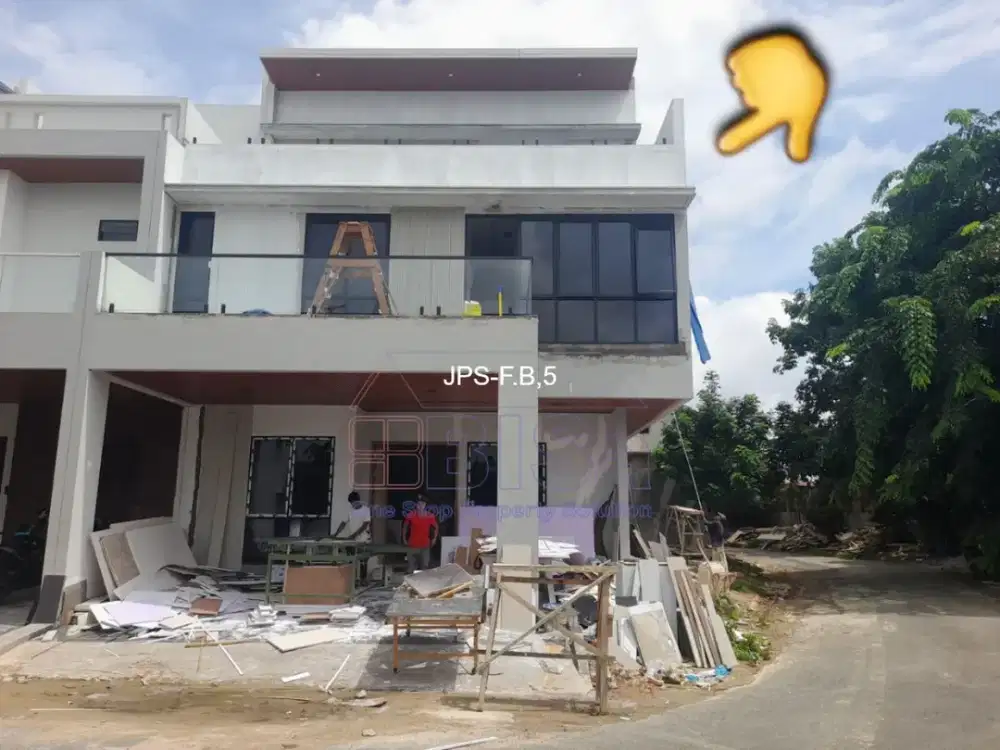 Rumah Secondary Full Renovasi 3 Lantai Hook Beverly Green Batam Centre – View Laut