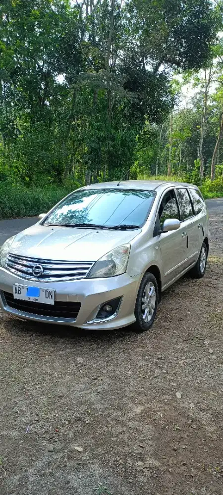 Grand Livina XV Matic 2013,