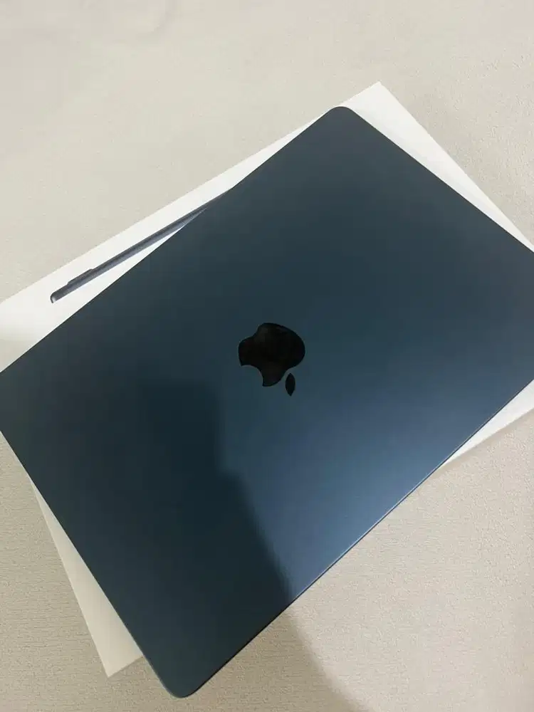 Macbook Air M2 13inch 8/256 - 2024 Midnight Blue