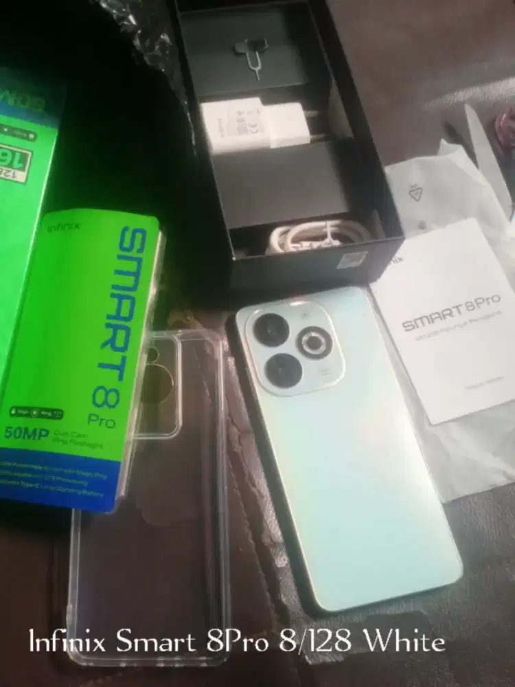 Infinix Smart 8 Pro 8 Per 128 White Galaxy