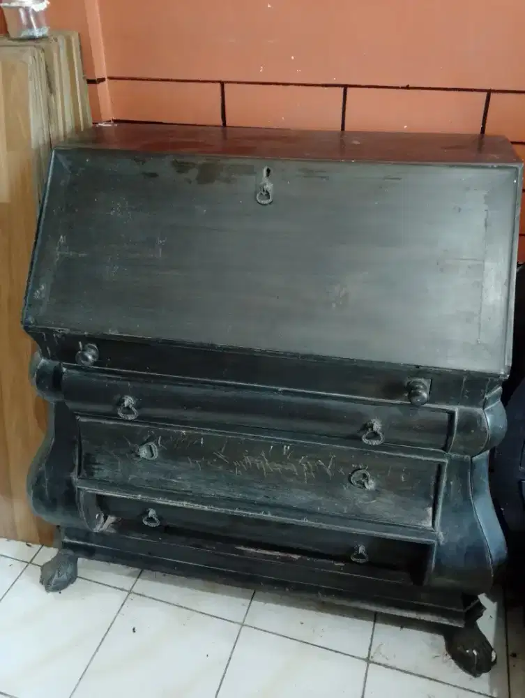 Meja Kayu Jati Antik
