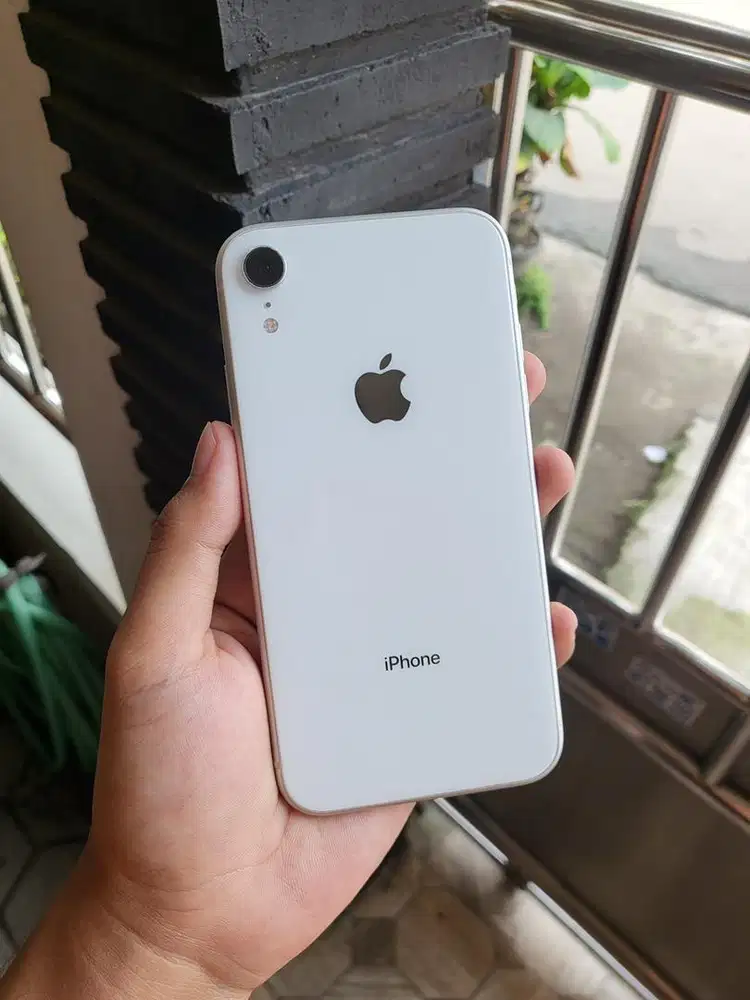 iPhone Xr 64GB All Oprator Permanen