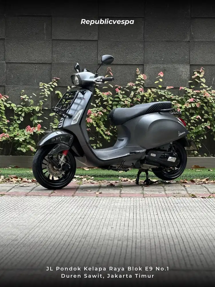 TERMURAH Piaggio Vespa SPRINT 150 IGET ABS TAHUN 2018 WARNA ABU-ABU