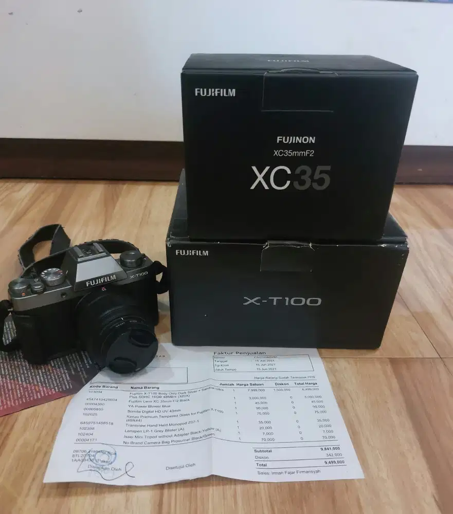 DIJUAL FUJIFILM X-T100 + Lensa XC 35mm F2   Kondisi sangat mulus