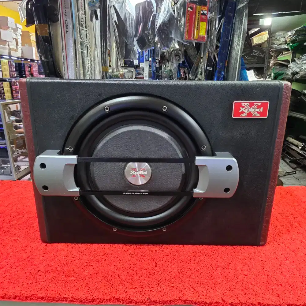 Subwoofer Aktif Xplod 10 in Subwoofer Xplod bok slim
