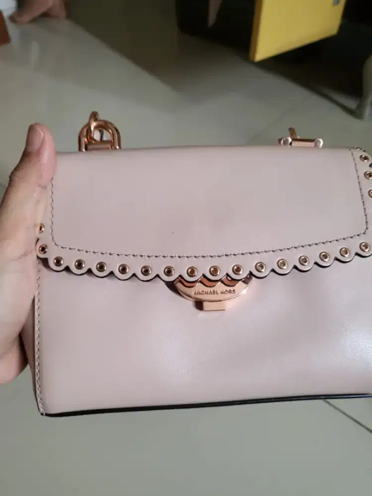 Dijual Michael Kors Ava soft pink leather