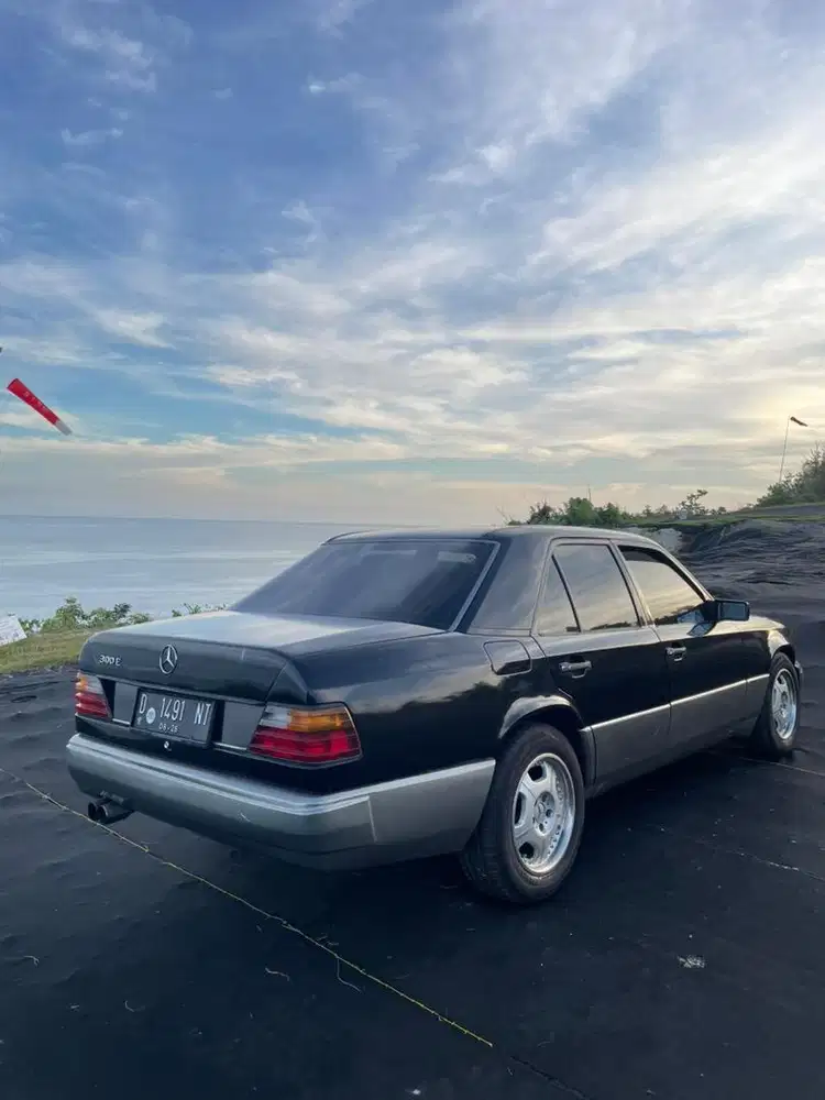 Mercy boxer E300 thn 1989