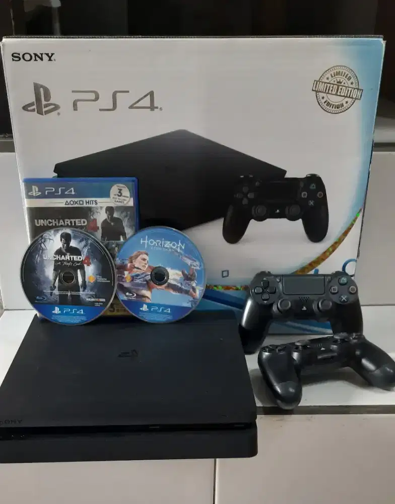 Dijual PS4 SLIM ORI 1TB CUH 22XX SESUAI FOTO MRH
