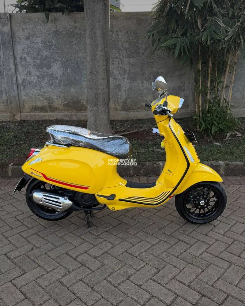 JUAL MURAH VESPA SPRINT S 150 IGET ABS FACELIFT 2020 MULUS