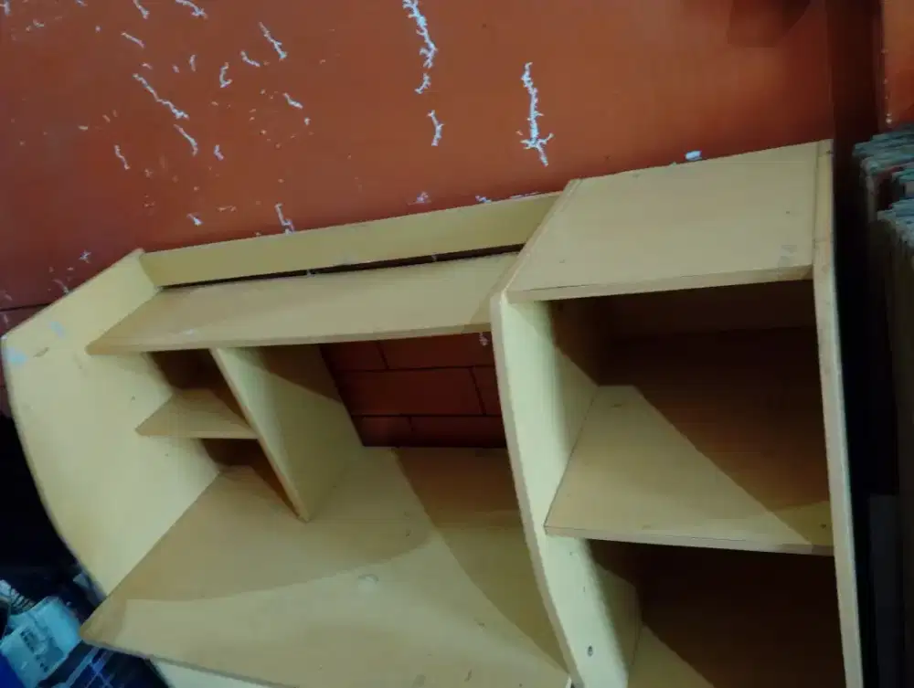 Meja Belajar/Rak buku