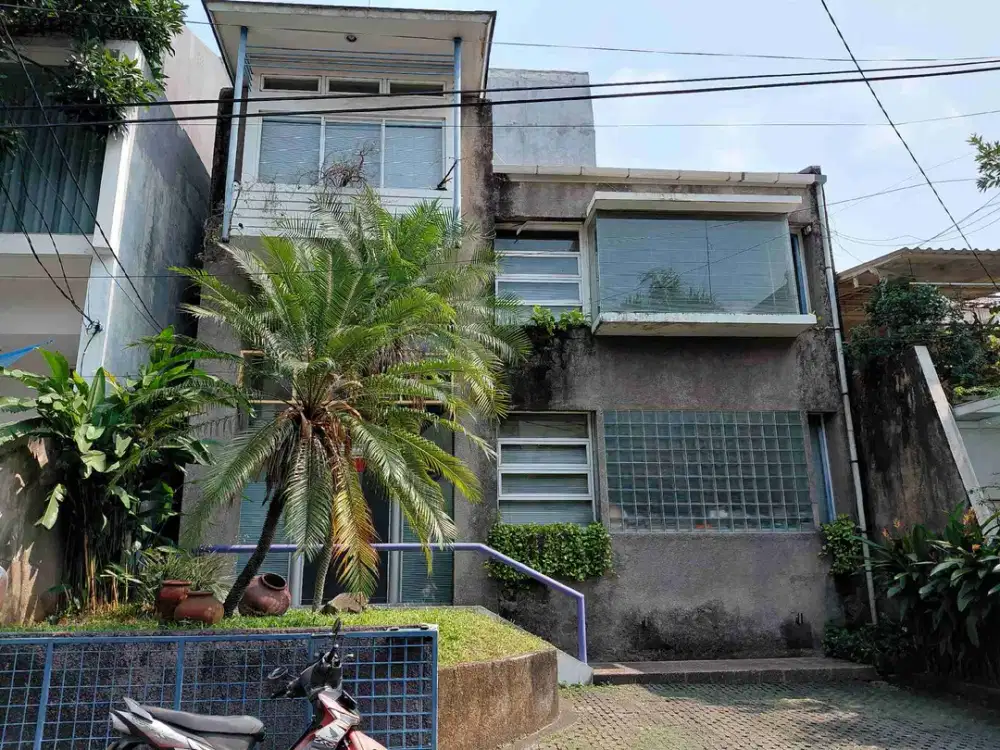 Dijual Rumah Cantik 3 Lantai Desain Eropa Classic di Kelapa Sawit Kelapa Gading Jakarta Utara