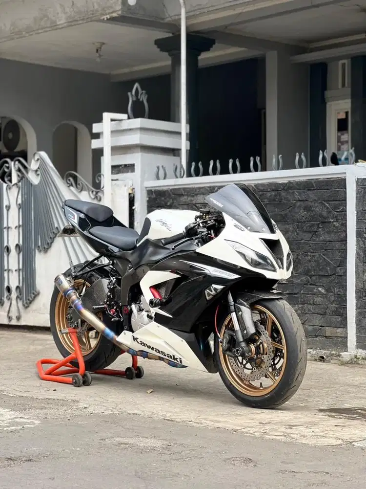 Kawasaki ninja zx636 / zx6r fullpaper modif tipis