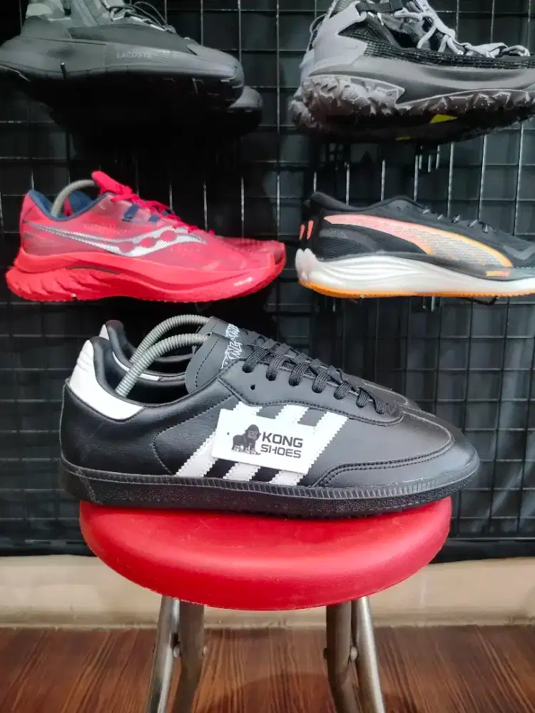 SEPATU ADI SAMBA X FIU BLACK WHITE