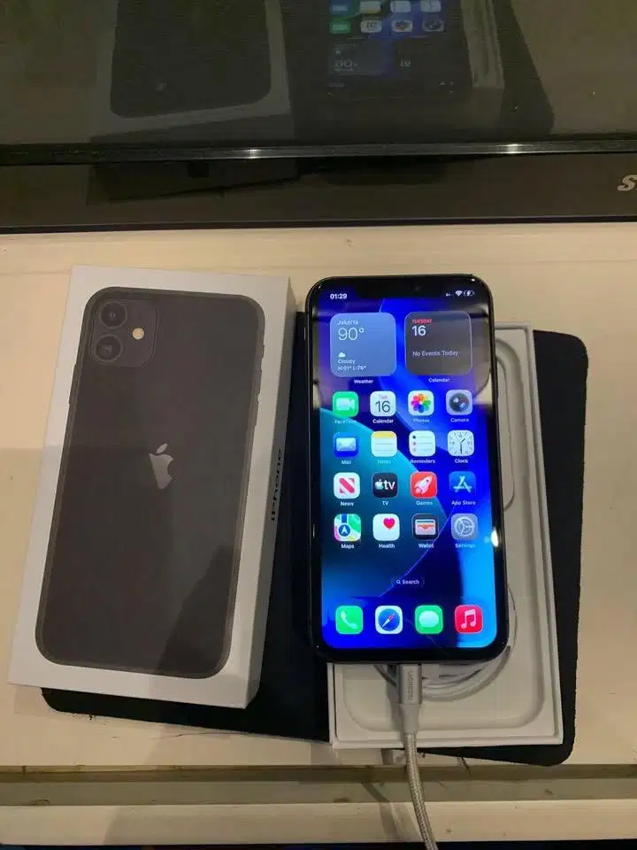 Iphone 11 hitam