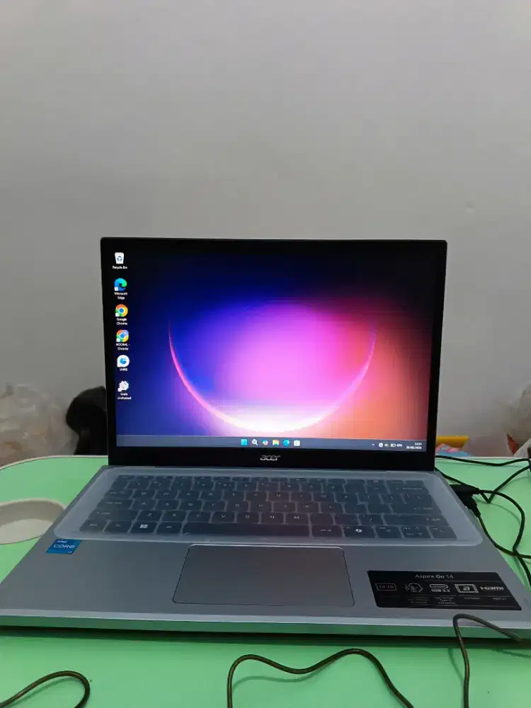 Laptop aspire go 14 90% mulus dan bagus