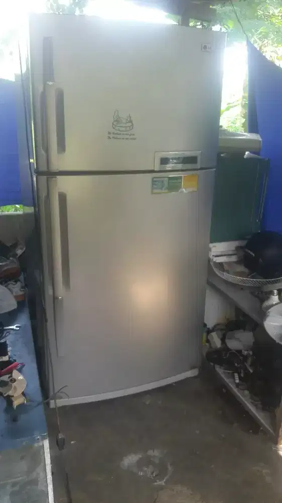 kulkal Lg 2 pintu super jumbo 700 liter