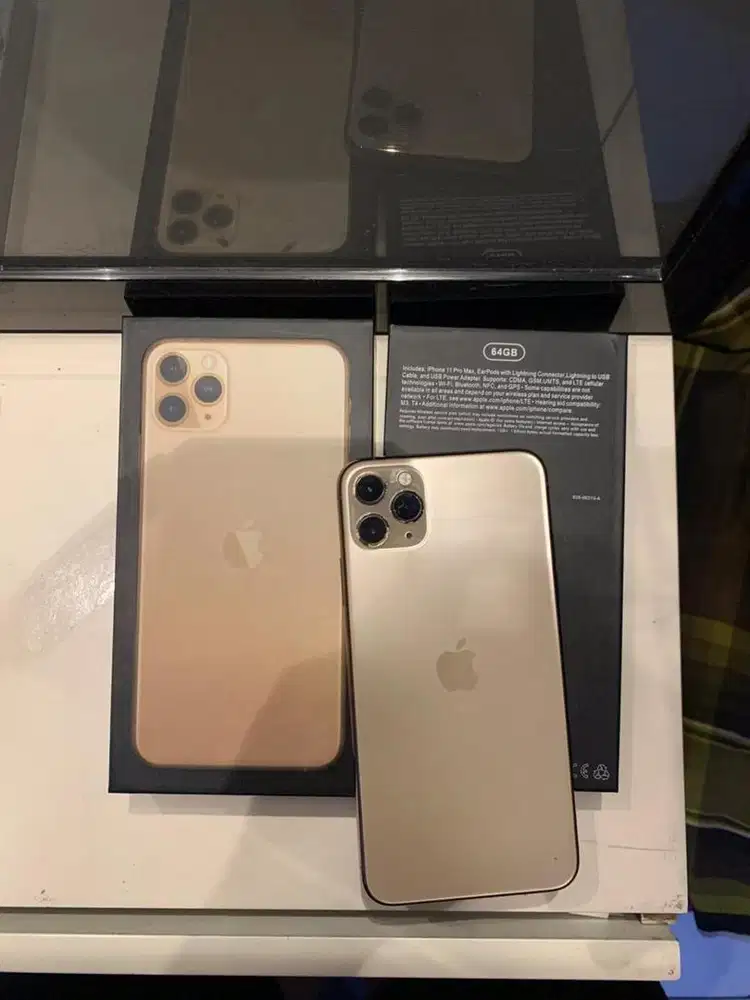 Iphone 11 pro max gold