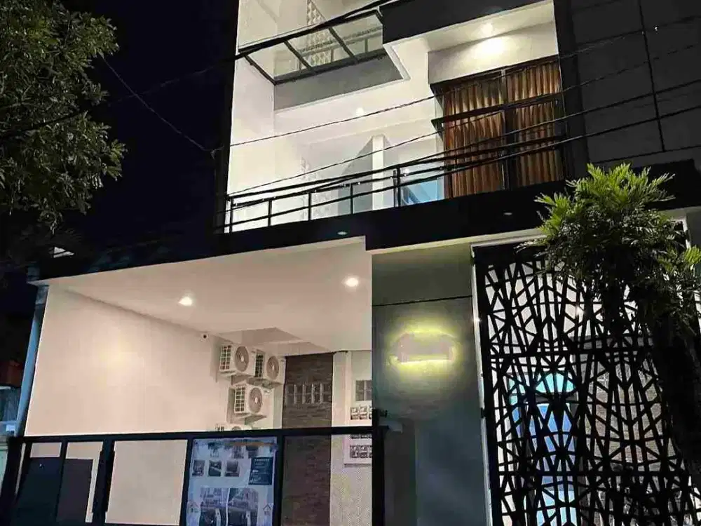 Dijual kost full penghuni