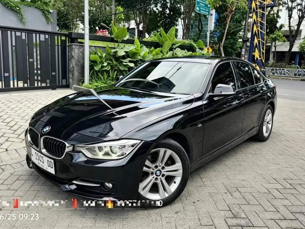 BMW 320i F30 SPORT 2.0 MATIC SEDAN 2014