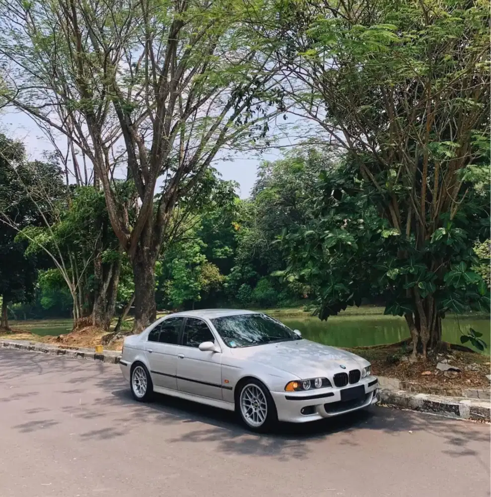 BMW 528i 1997 Bensin
