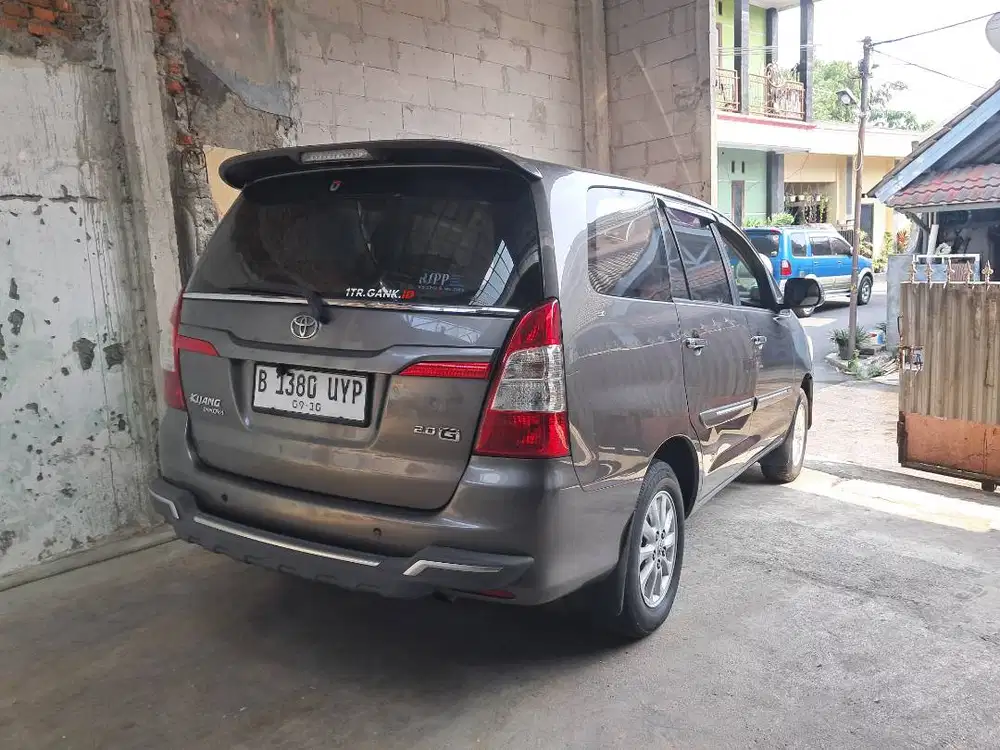 Innova at 2015 Siap pakai tp perantara