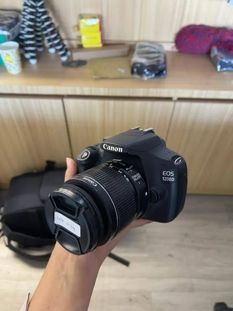KAMERA CANON 1200D + KIT