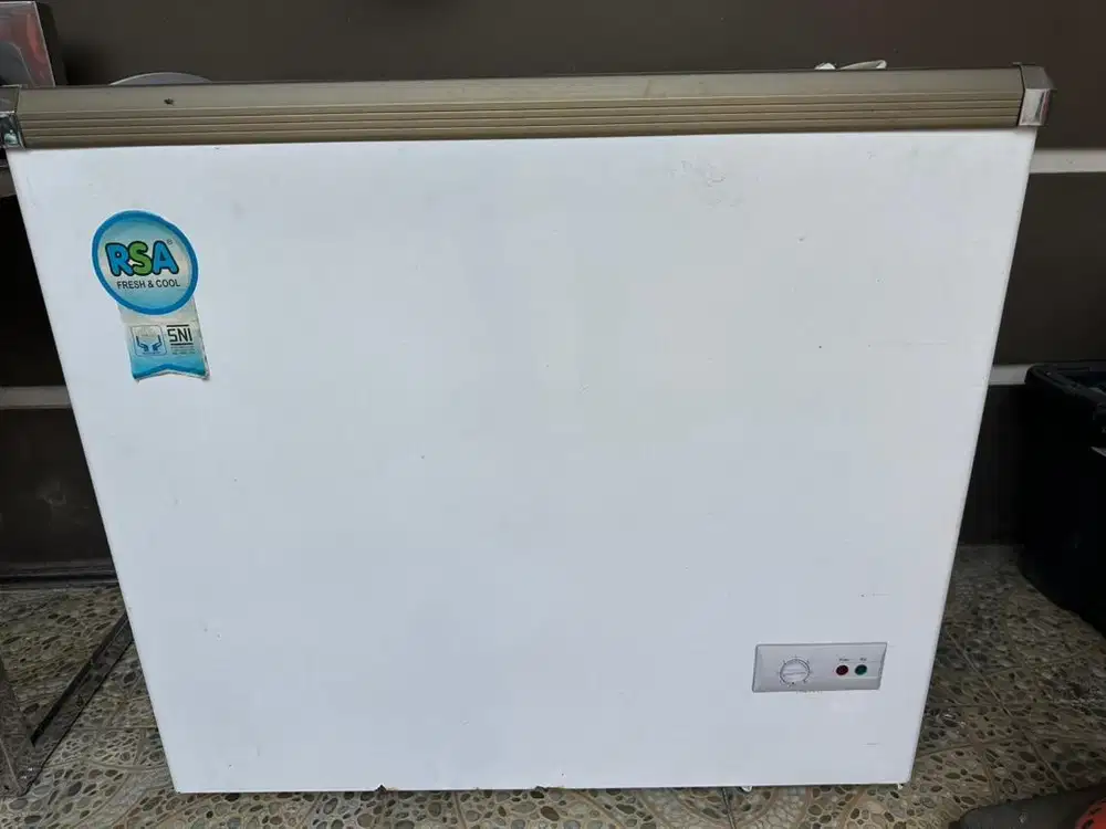 CHEEST freezer RSA XS 200 Pintu Geser KACA