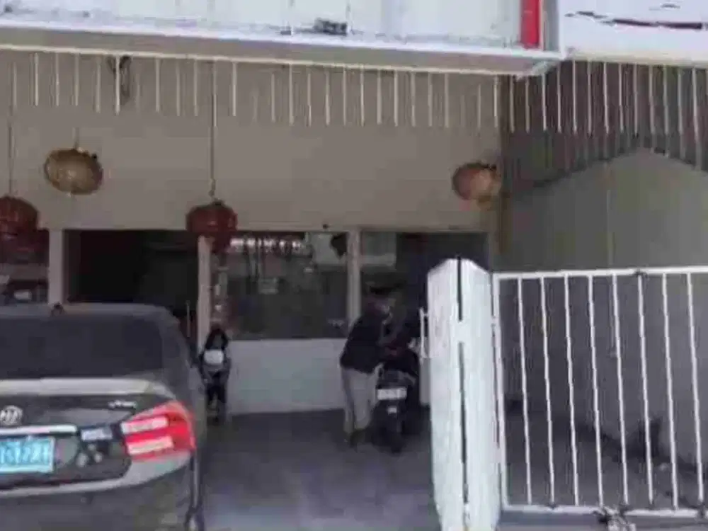 Area Komersial dekat Madame Chang, darmo permai selatan. SBY barat
