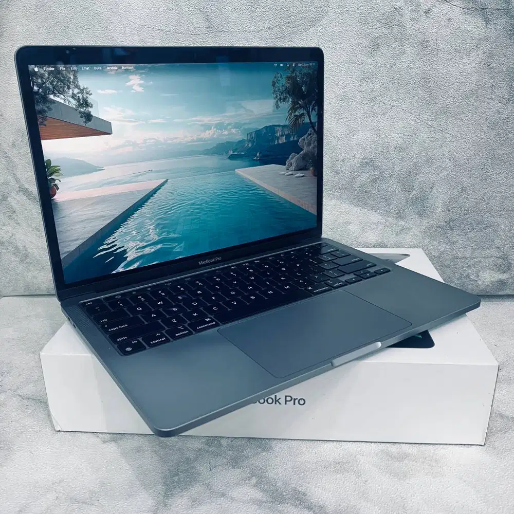 MacBook Pro 13 inch, M1 2020 RAM 8/256GB Fullset second Resmi iBox