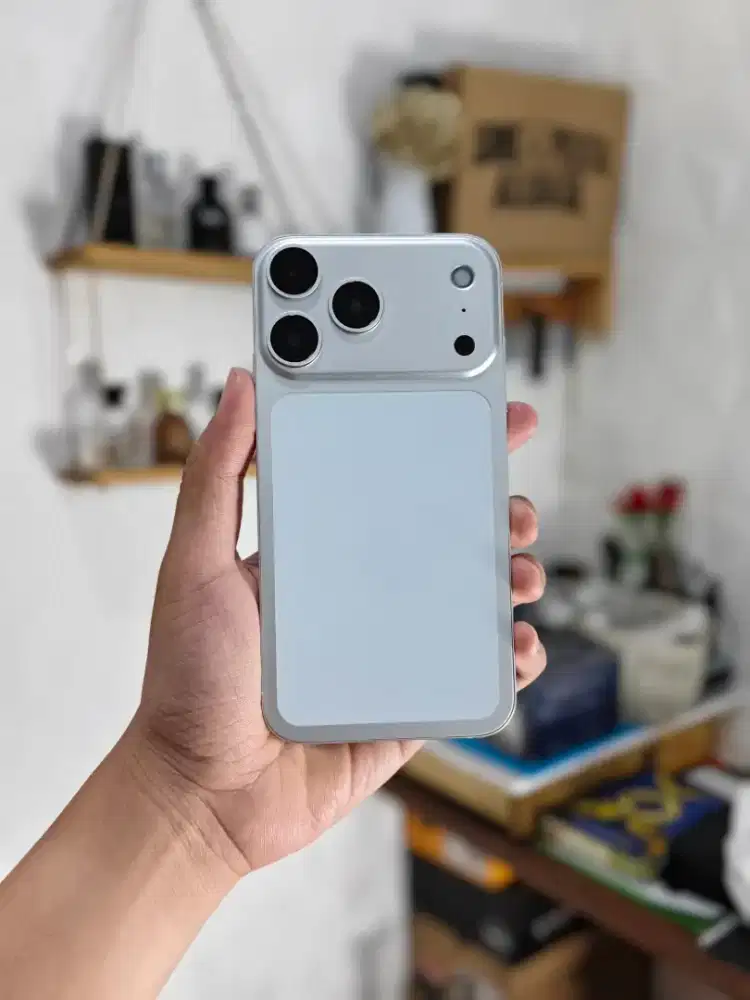 IPHONE XR 128 HOUSING 17 PRO