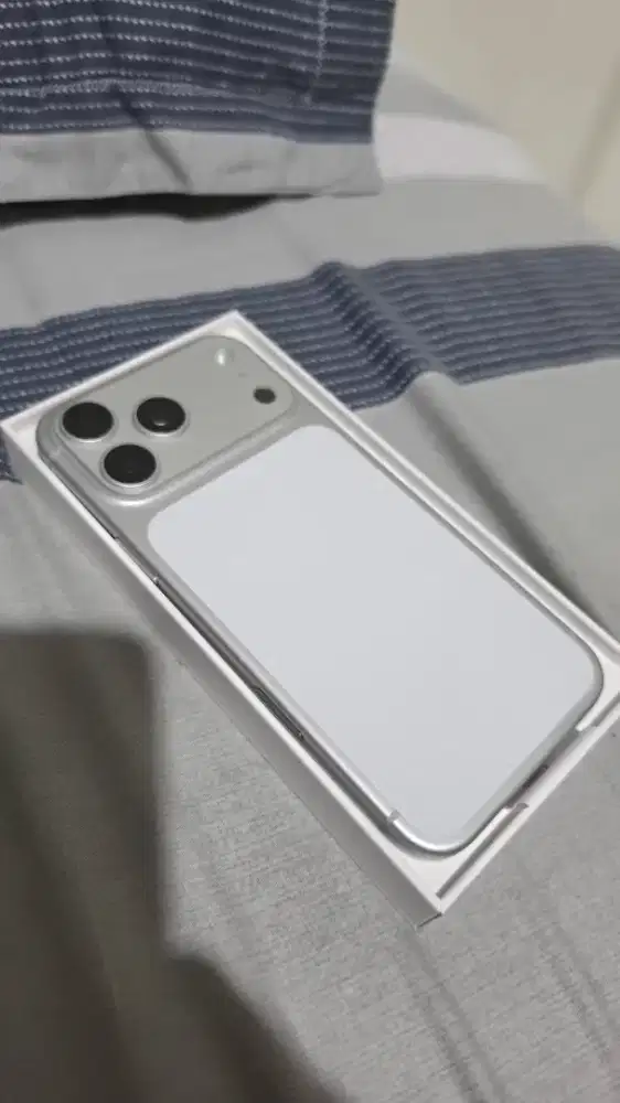 Iphone 17PM 256 silver