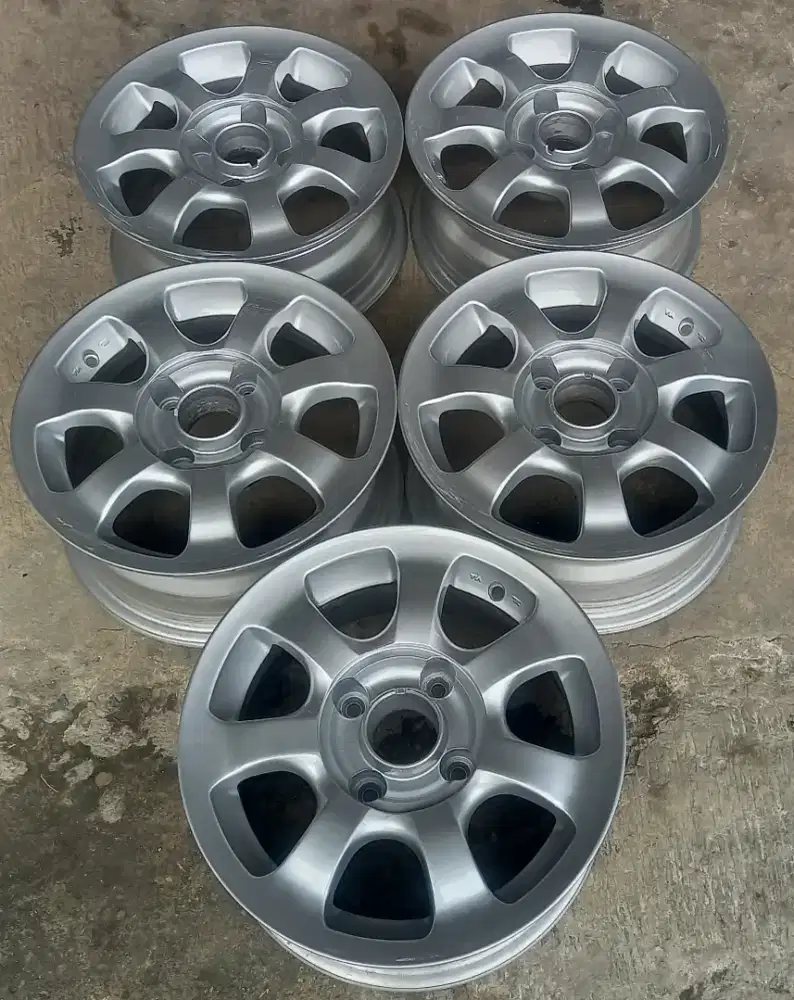Velg Enkei ring 14 pcd 4x114,3