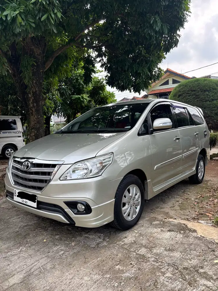 Toyota Kijang Innova 2014 Bensin