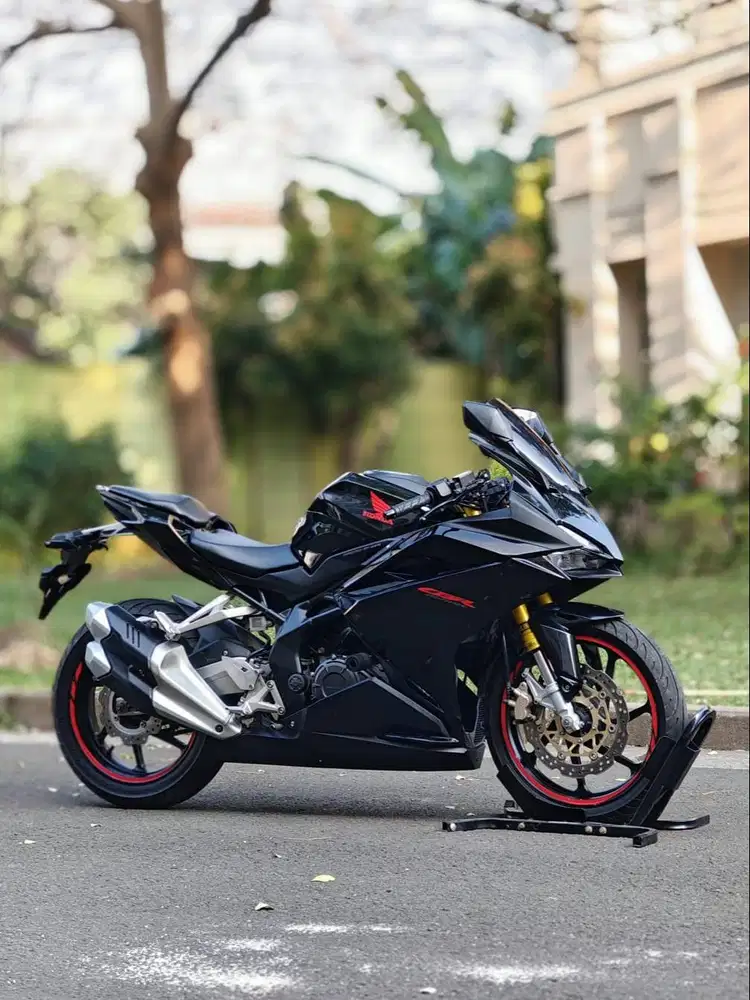 HONDA CBR250RR NON ABS BLACK FREEDOM 2019 KM LOW PAJAK ON SIAP TOURING