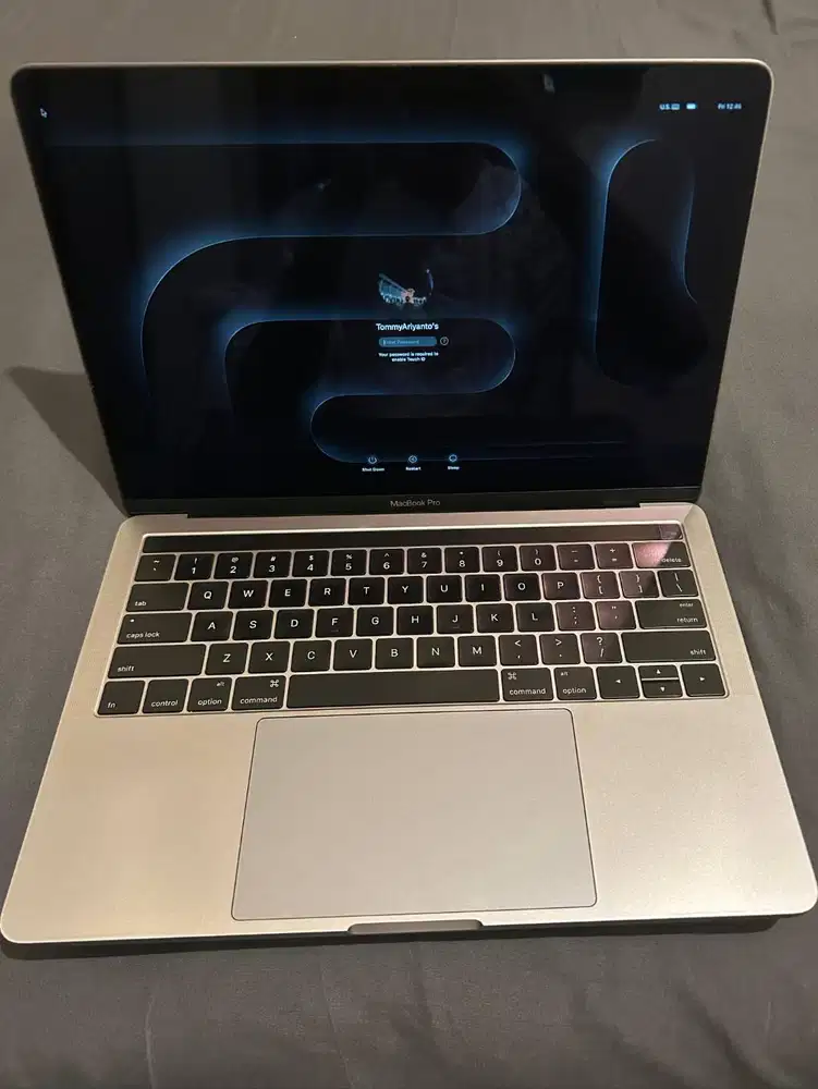 Macbook Pro i7 16GB 1TB Touchbar 2017 Touch Id not Macbook Air M1 M2