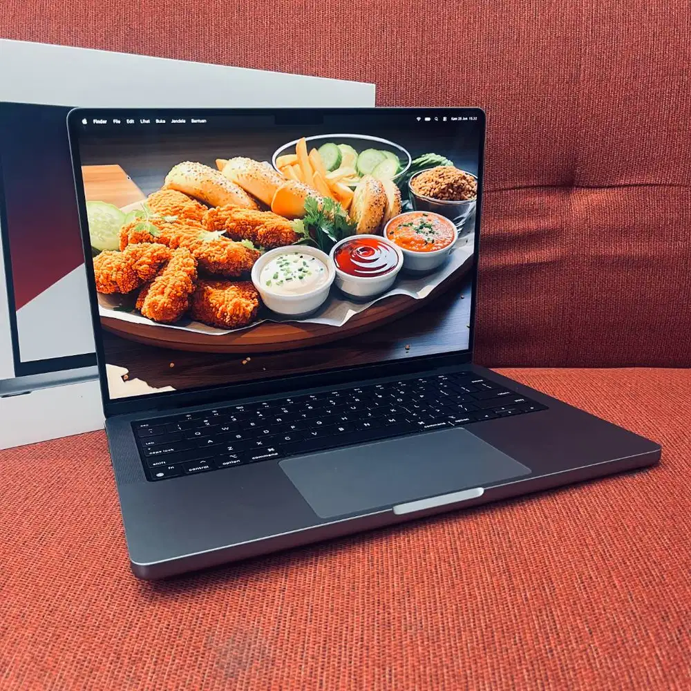 MacBook Pro 14 inch, M1 PRO 2021 RAM 16/1TB Fullset Garansi aktif