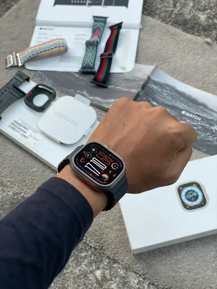 Apple Watch Ultra 49mm RESMI Fullset banyak Bonus