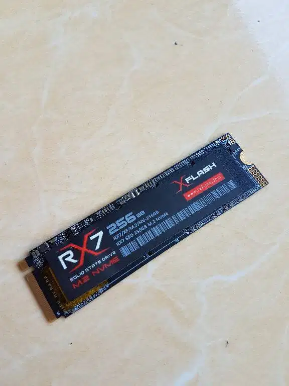 SSD Nvme RX7 256gb Sehat 72% 93 day PCIE gen 3.0