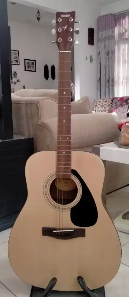Yamaha F310 Original Akustik Kondisi Bagus Siap Pakai