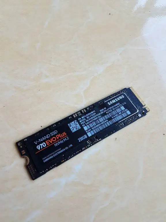 SSD Nvme SAMSUNG EVO PLUS 250gb Sehat 97% pot 196 day