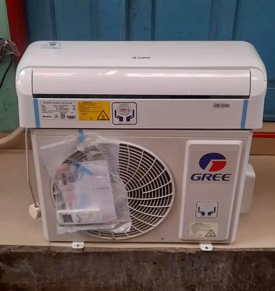 Jual ac gree 3/4 pk R32 terbaru 6 bln pakek mulus ori ful