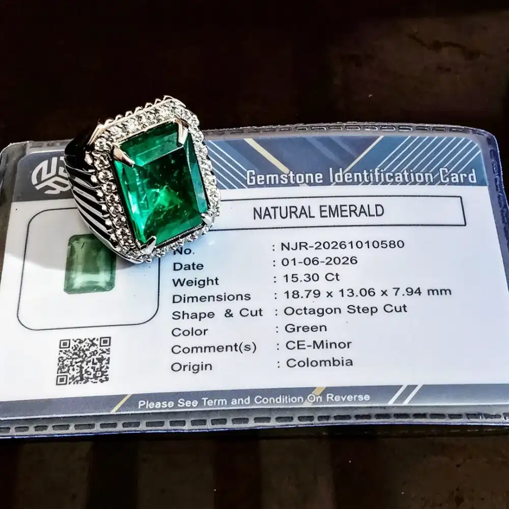 Natural Emerald/Zamrud Colombia + Memo