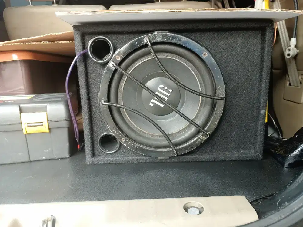 Subwoofer 12 in merk JBL dual magnet dual coil